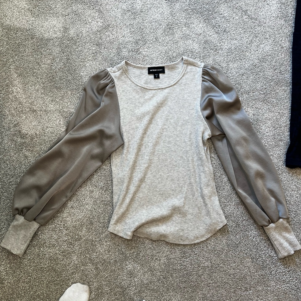 Long sleeve top, barely worn